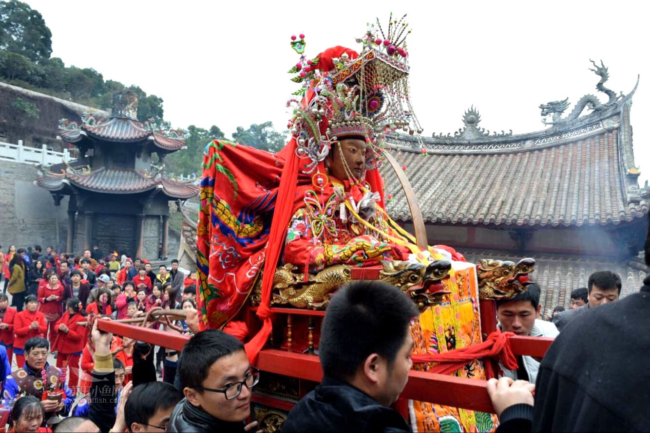 莆仙特色元宵之—湄洲岛妈祖金身巡安绕境东蔡村后起驾回祖庙