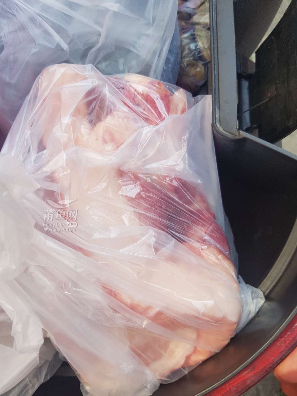 见了鬼了,猪肉涨到21块钱一斤了
