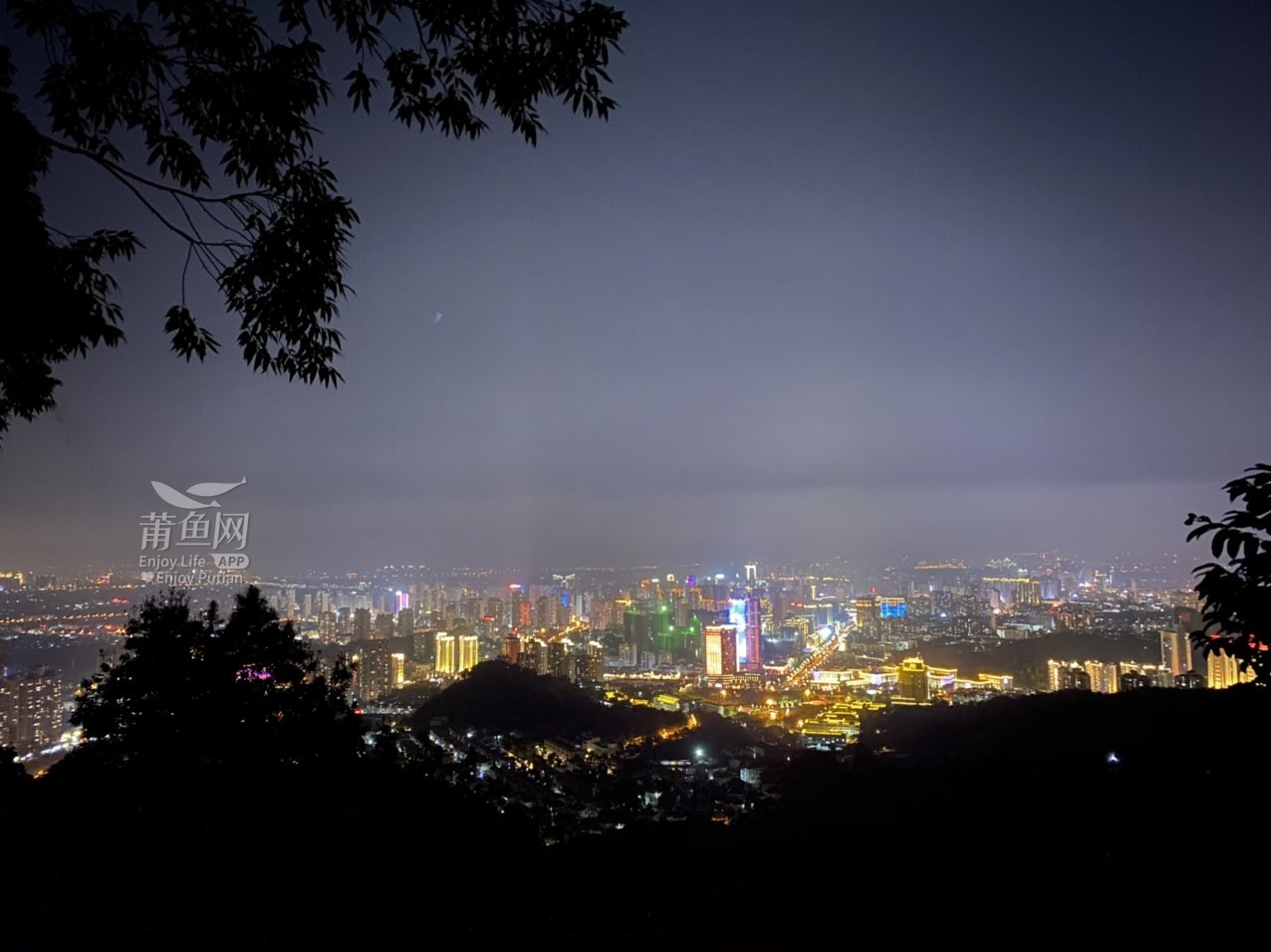 天马山夜景